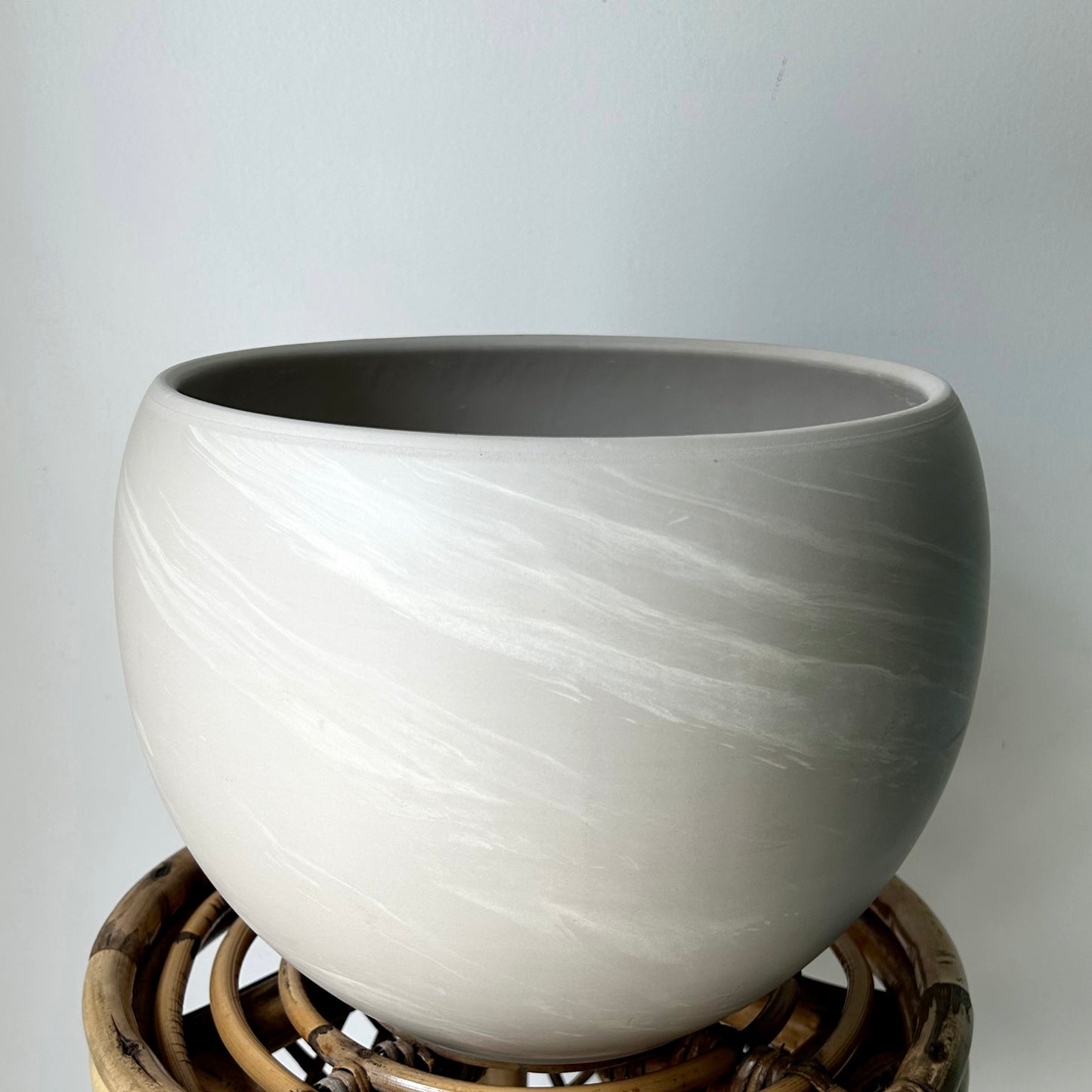 SHILOH Decorative Sphere Clay Pot