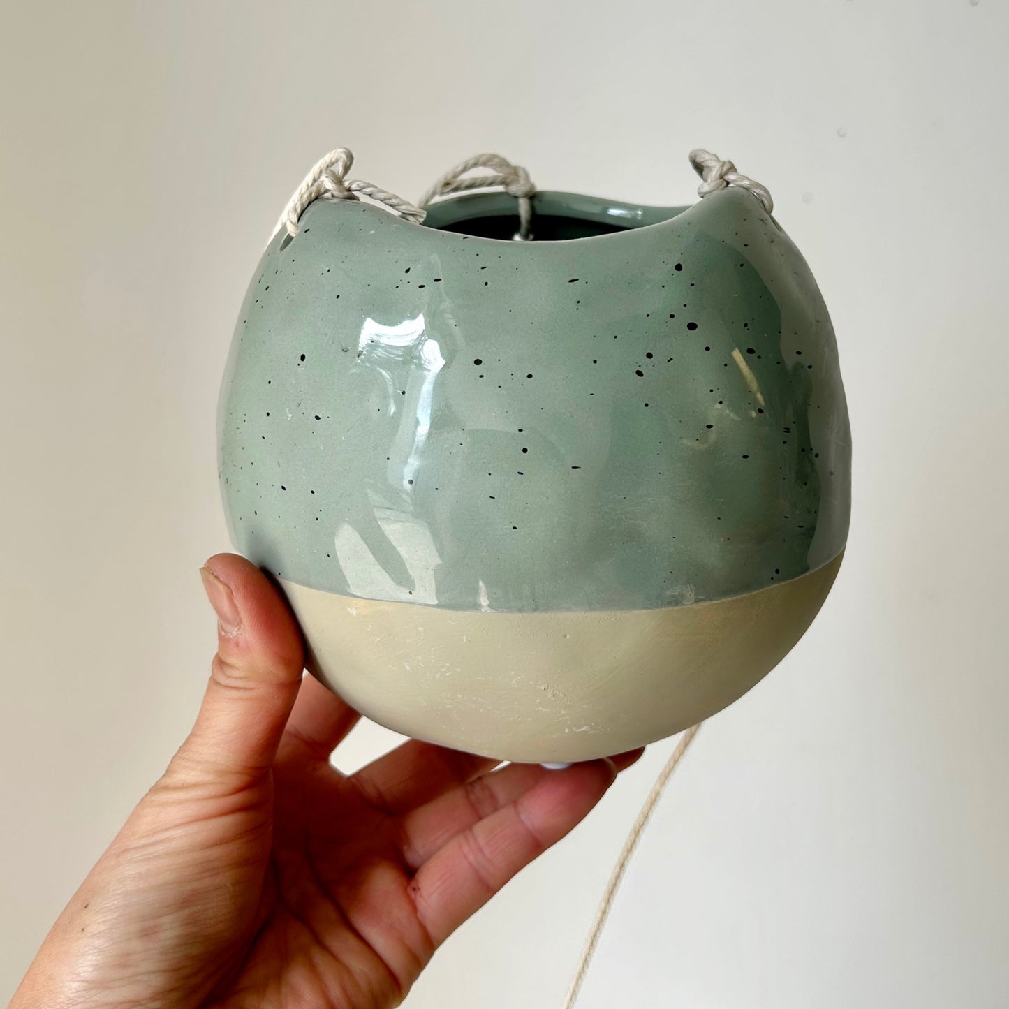 GEO spherical hanging planter (3.5”x5”)