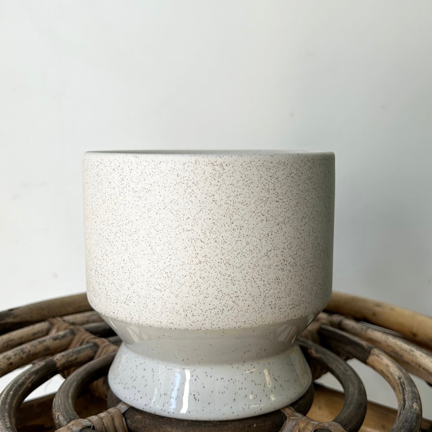 PASADENA Decorative Raised Pot 4.5”x5”