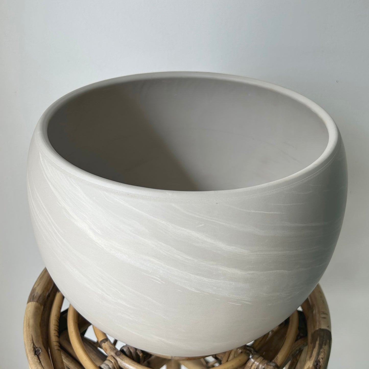 SHILOH Decorative Sphere Clay Pot