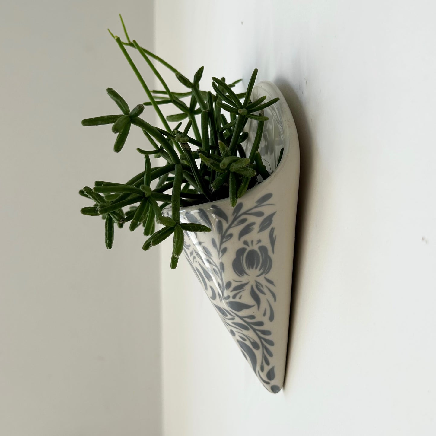 Mini Wall Pocket (4"x2”)