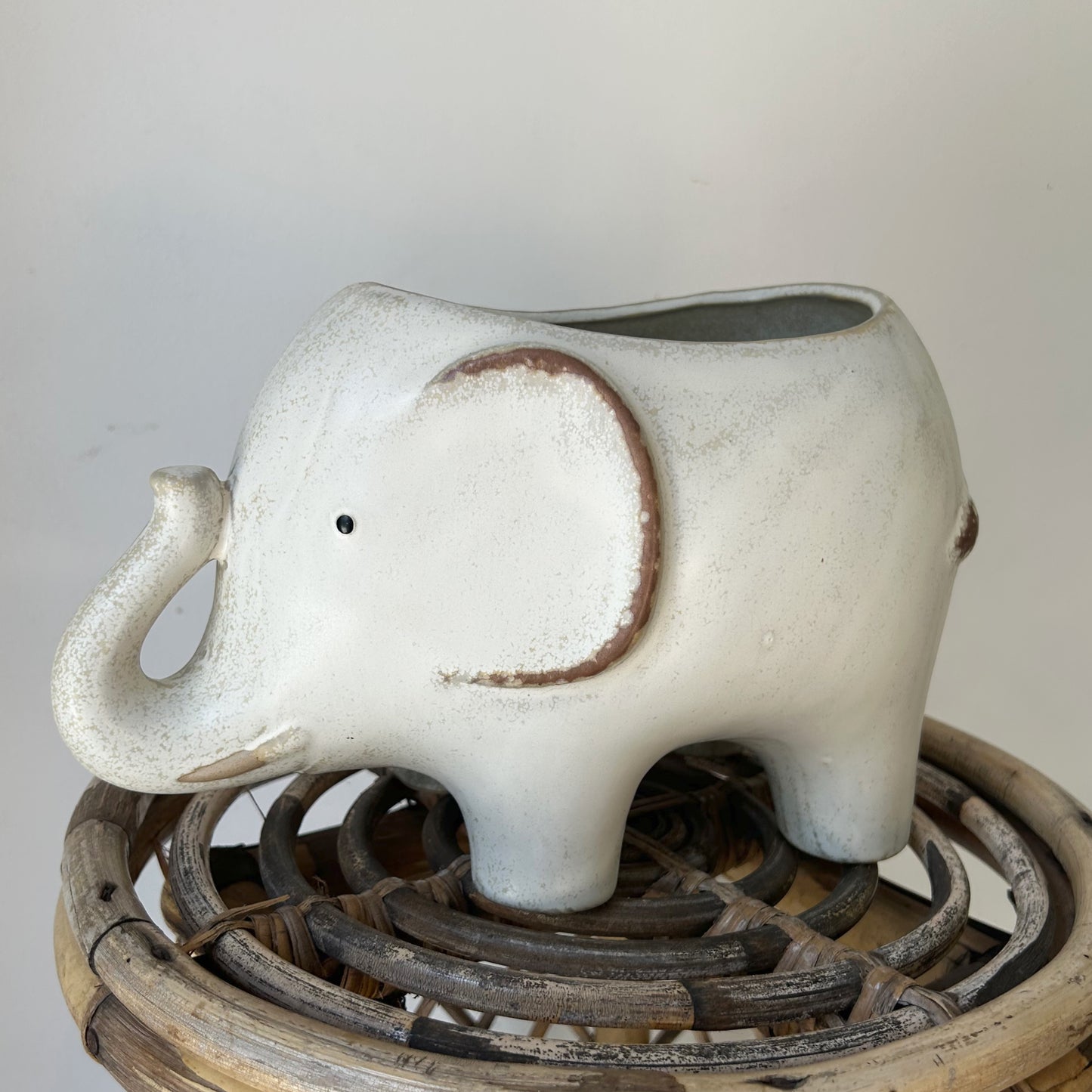 ELEPHANT Decorative Pot