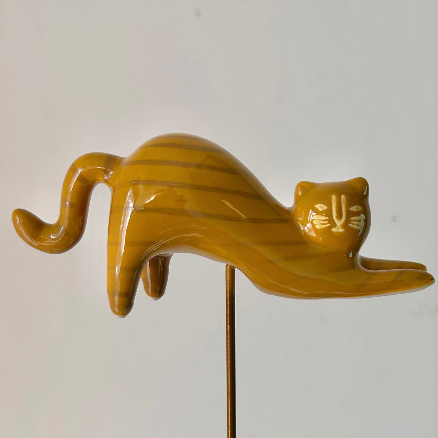 CURIOUS CATS-Ceramic Decorative Accents