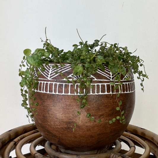 KAI Decorative Spherical Pot (6”X5.75”)