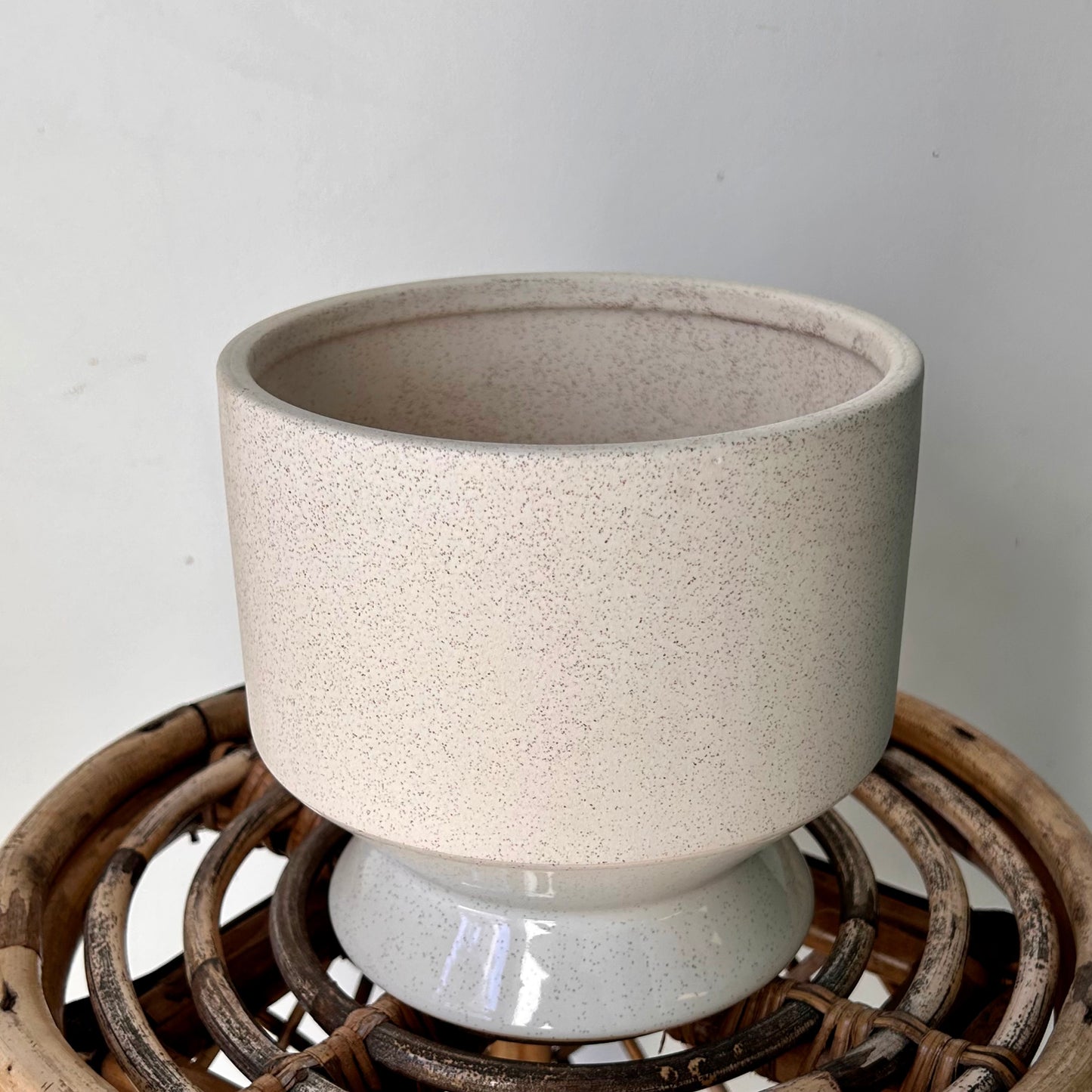 PASADENA Decorative Raised Planter (Matte Cream Speckled)  6”x6”