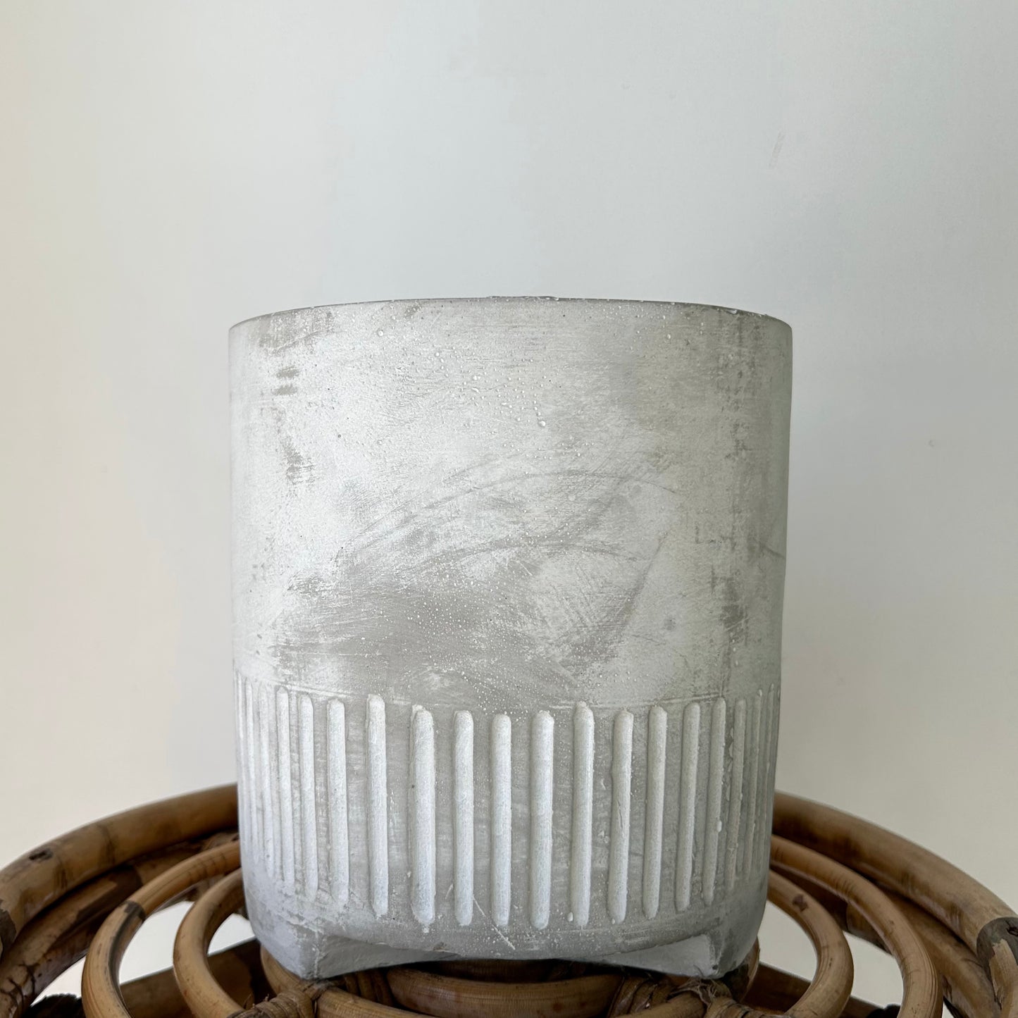 BOWIE Footed Decorative Planter Concrete LIGHT GREY (6”X6”)