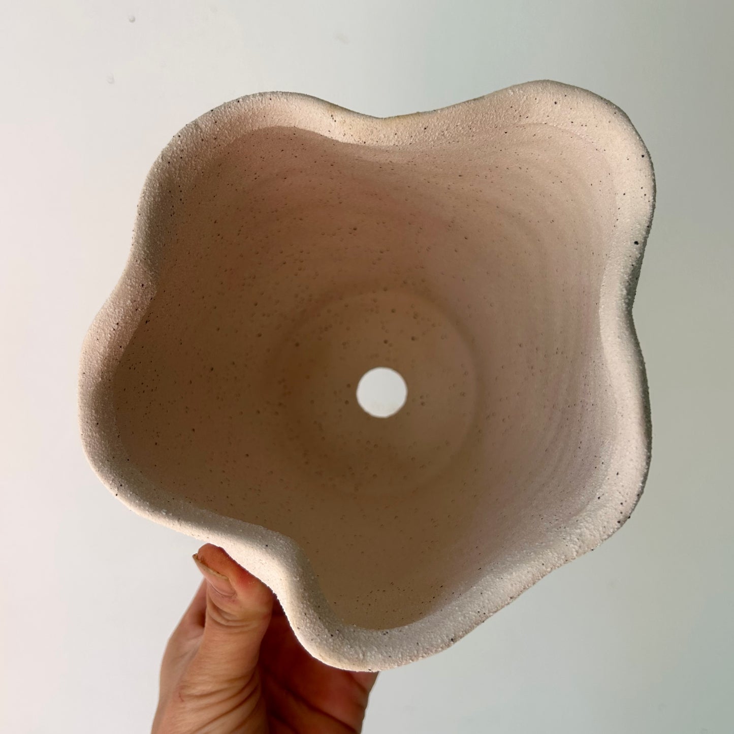 HIGHLAND Textured Planter with Saucer