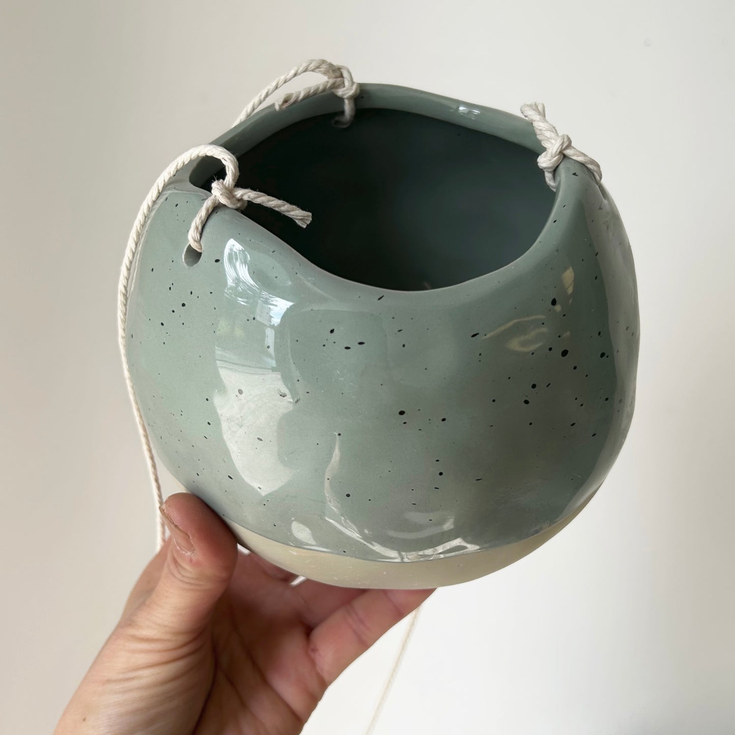 GEO spherical hanging planter (3.5”x5”)