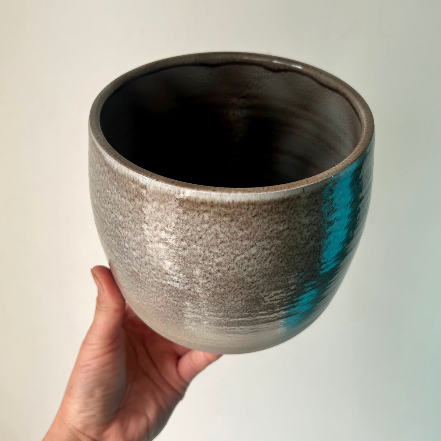 Ovate Ombré Decorative Pot (5.5”x5.5”)"