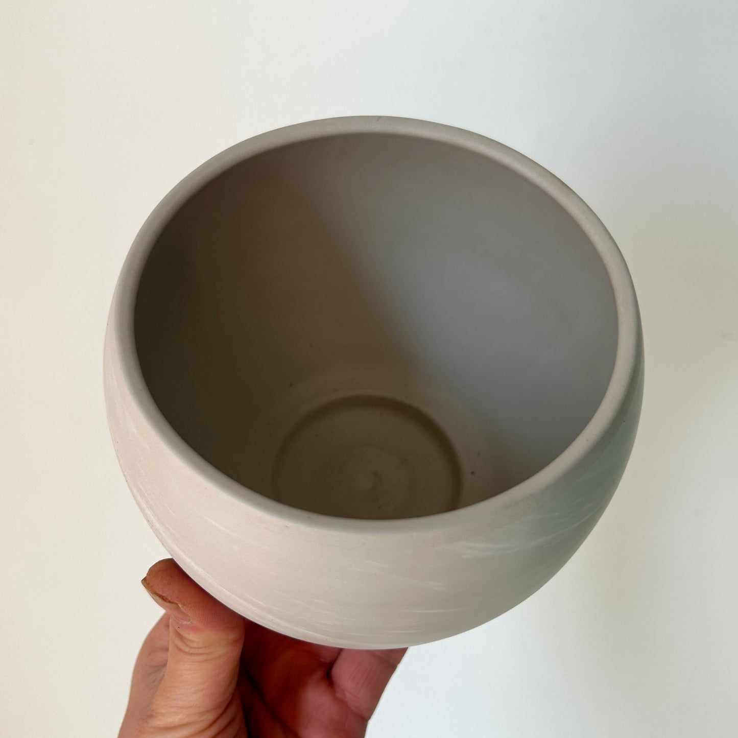 Sphere decorative clay pot (4”x3.75”)