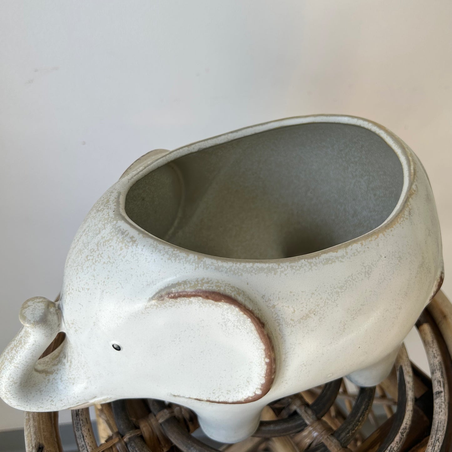 ELEPHANT Decorative Pot