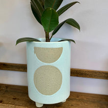Load image into Gallery viewer, LOUIE elongated footed planter (5”X7”)
