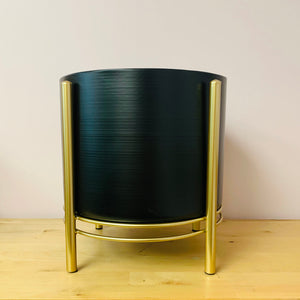 AINSLEY Large Lightweight Modern Planter + Gold Stand (11”X8.5”) available in two colours
